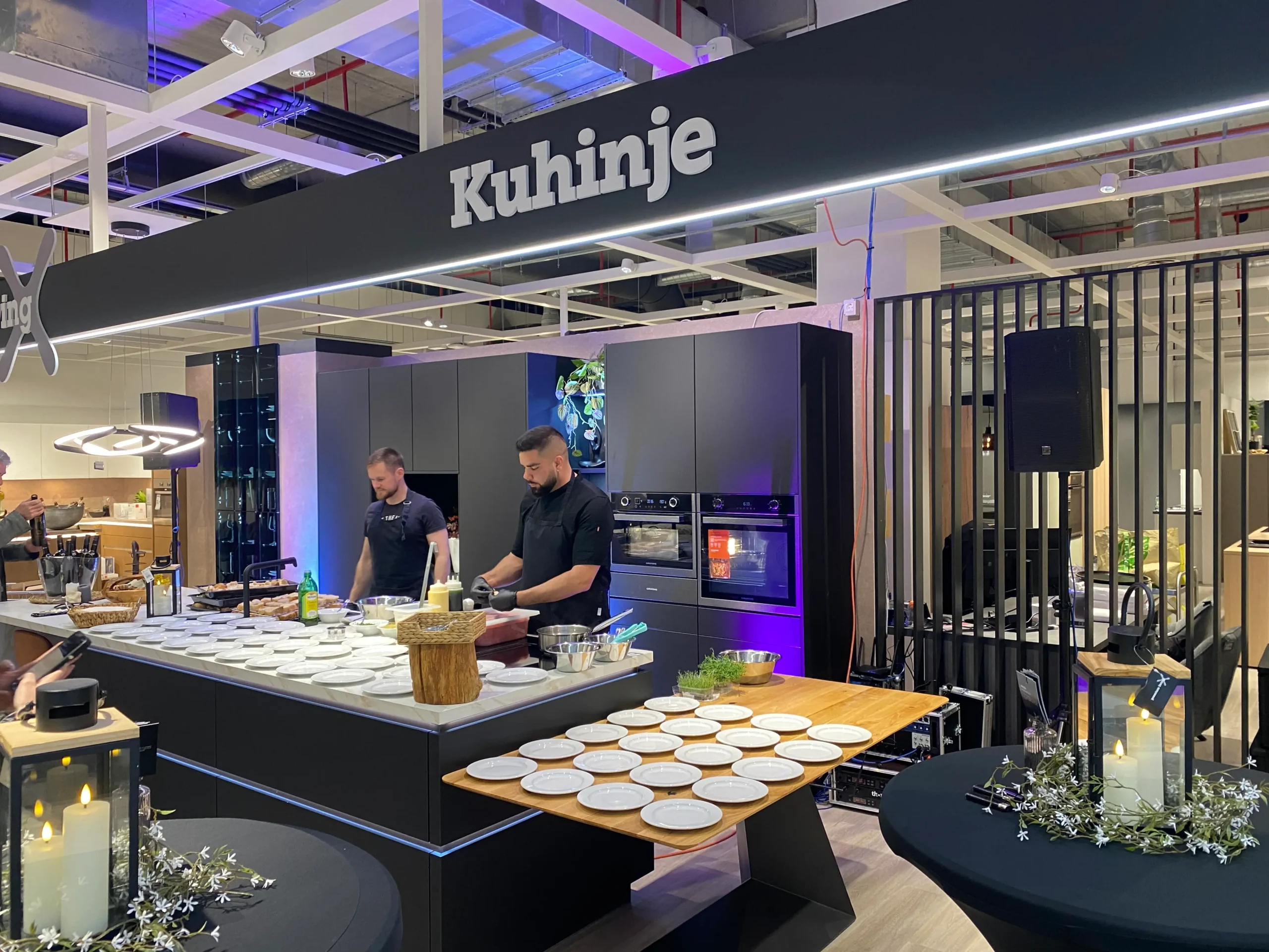 Momax - Otvoritev poslovalnice #1