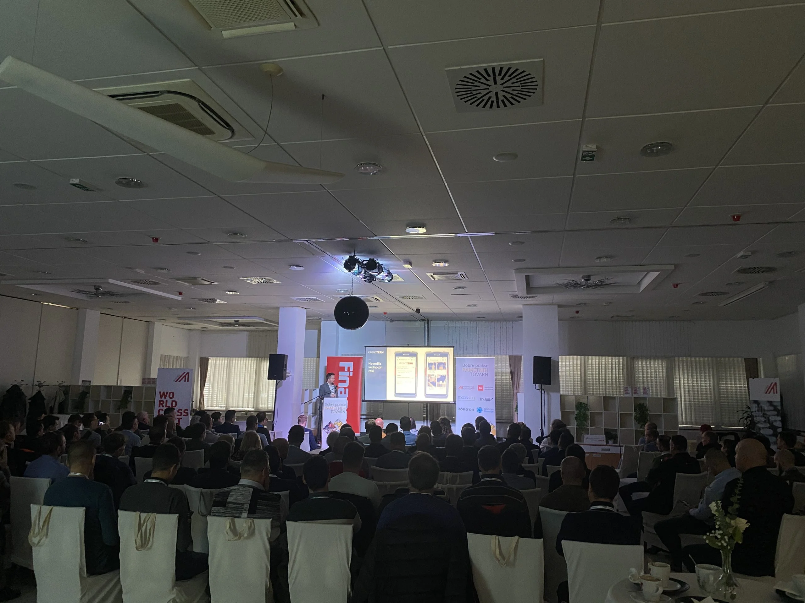 Časnik Finance - Ozvočenje konference